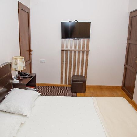 Daniel Boutique Hotel Yerevan Exterior photo