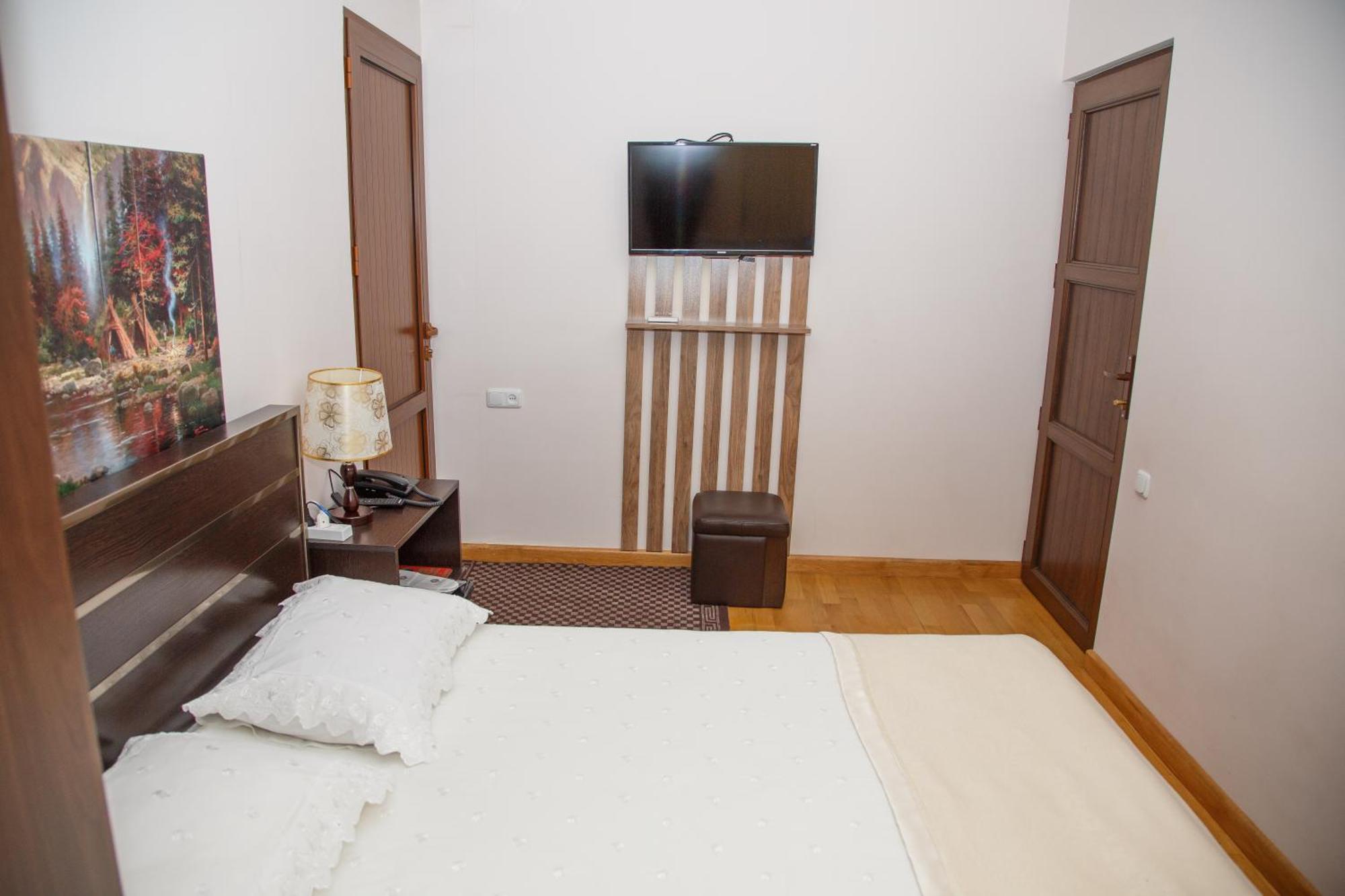Daniel Boutique Hotel Yerevan Exterior photo