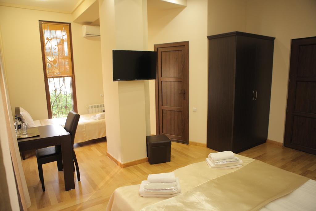 Daniel Boutique Hotel Yerevan Exterior photo