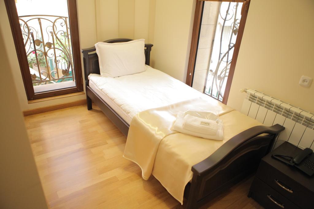 Daniel Boutique Hotel Yerevan Exterior photo