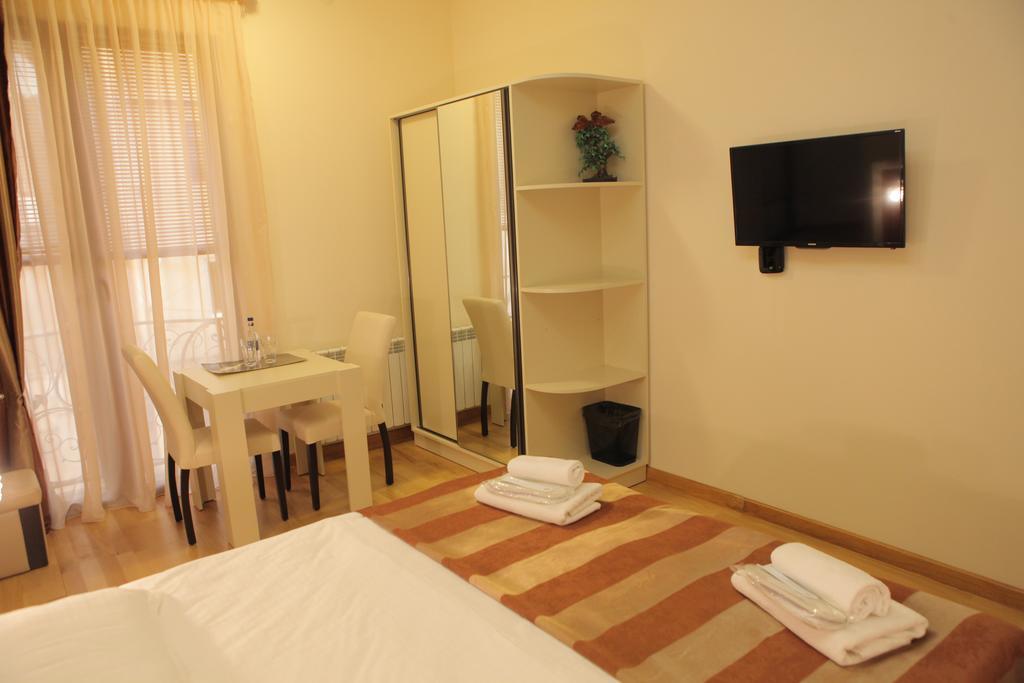 Daniel Boutique Hotel Yerevan Exterior photo